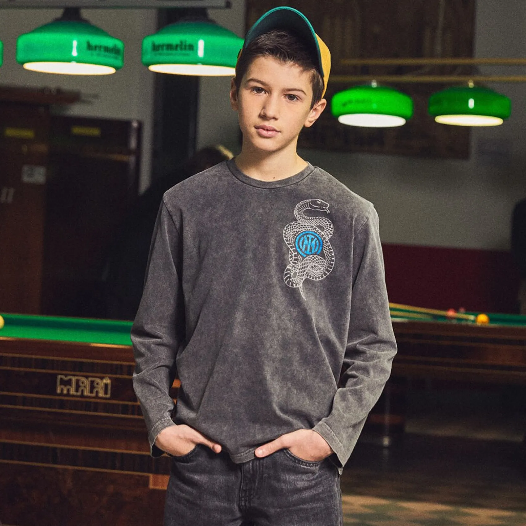 Inter T-Shirt E Polo^IM T-SHIRT MANICHE LUNGHE SNAKE CLUB BAMBINO GRIGIO SCURO