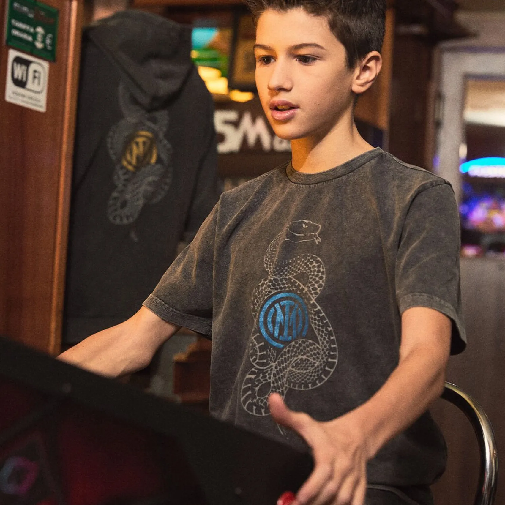 Inter T-Shirt E Polo^IM T-SHIRT SNAKE CLUB BAMBINO GRIGIO SCURO